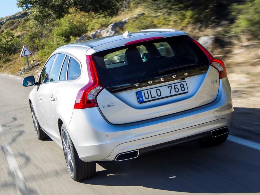  Volvo V60 D4 2013 года  (фото 6 из 8)